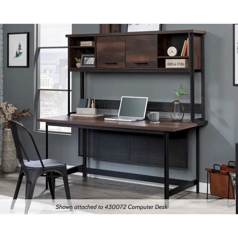 Briarbrook Large Hutch Bo